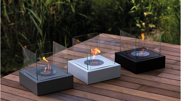 Рис.1. Настольный биокамин можно поставить абсолютно на любую поверхность, в том числе использовать его на улице