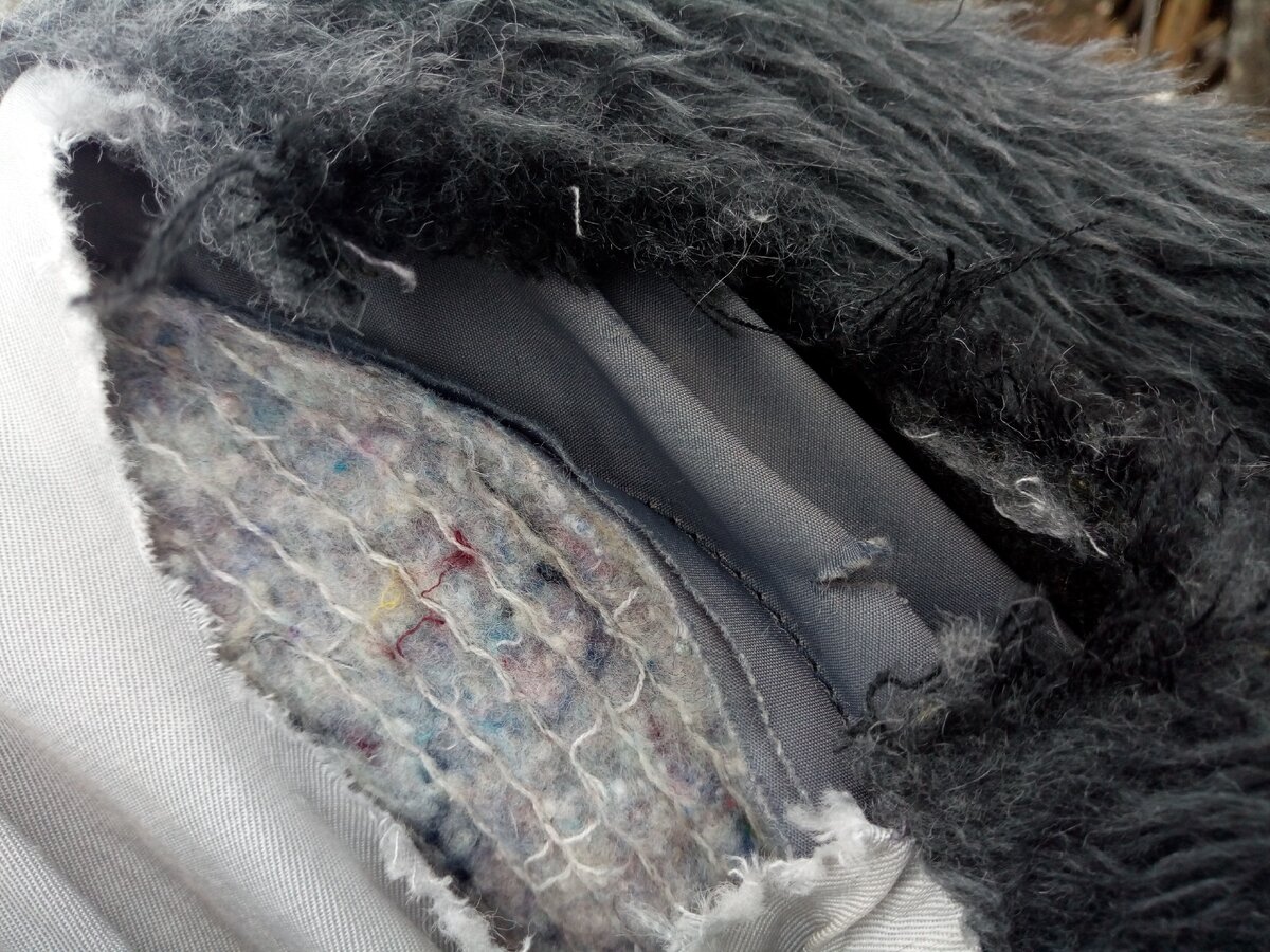 Около проймы прожрали