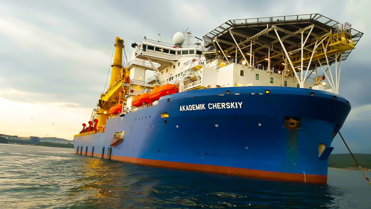 "Академик Черский", трубоукладчик