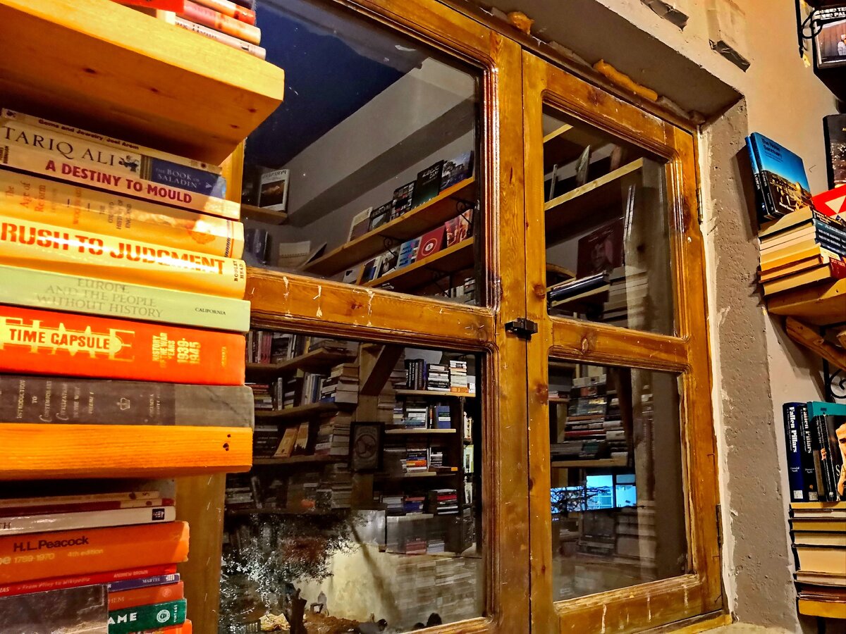 Иордания, Мадаба, книжный магазин "Kawon"