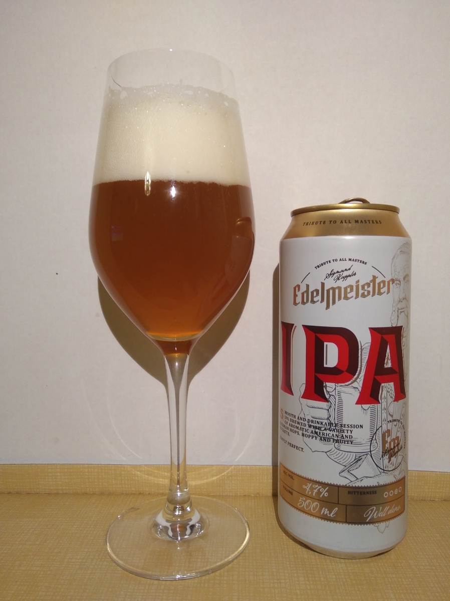 Цвет не особо яркий, но насыщенный.