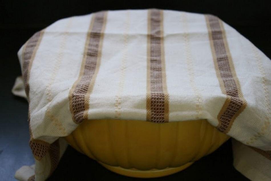 Источник: https://yandex.ru/images/search?cbir_page=similar&pos=0&cbir_id=4219219%2Ffkz4rGxNMtcIiB_WGruosg1522&img_url=https%3A%2F%2Fglav-dacha.ru%2Fwp-content%2Fuploads%2F2019%2F07%2Fpirozhki-s-yablokami-v-dukhovke-6.jpg&rpt=imageview