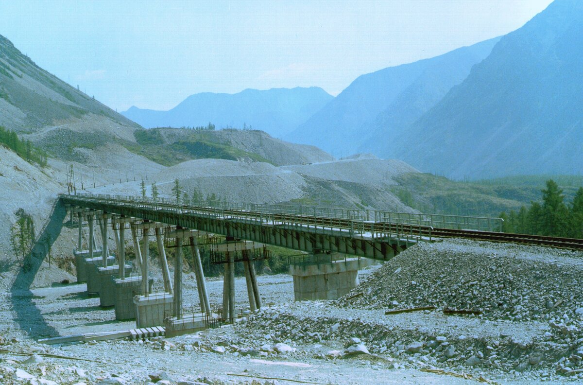 Виадук на 44 километре трассы Чара-Чина