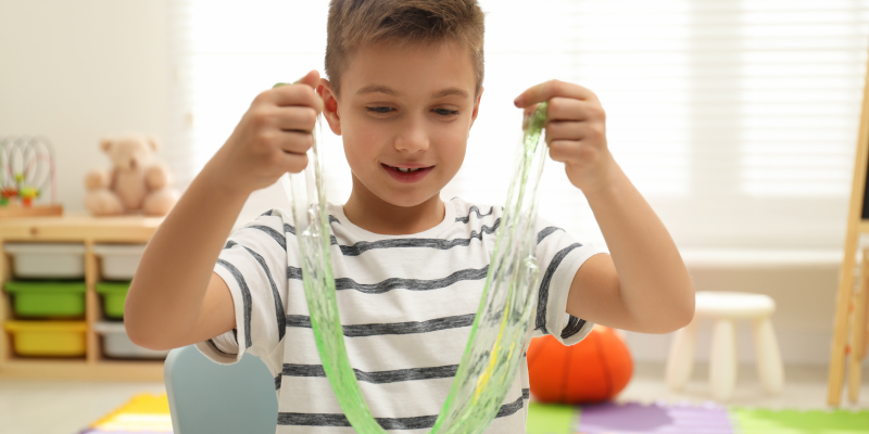 Слаймы - хит 2019 и 2020 года, который покорил детские сердца и до сих пор остается лидером среди антистресс-игрушек