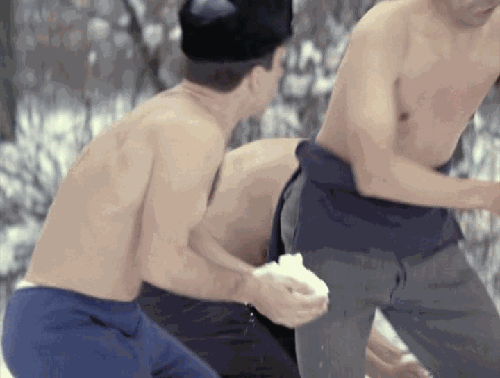 На съемках одной из самых забавных советских комедий происходило много всяких курьезов. Быть может, именно поэтому фильм получился таким легким и веселым.-6