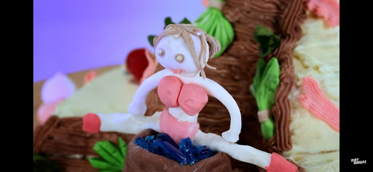 Ну тут Анастасия Волочкова просто знойная красотка в розовом купальнике.