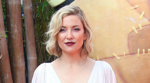 Еще один секрет Кейт Хадсон —  медитация. Она помогает избавиться от стресса и зарядиться энергией.