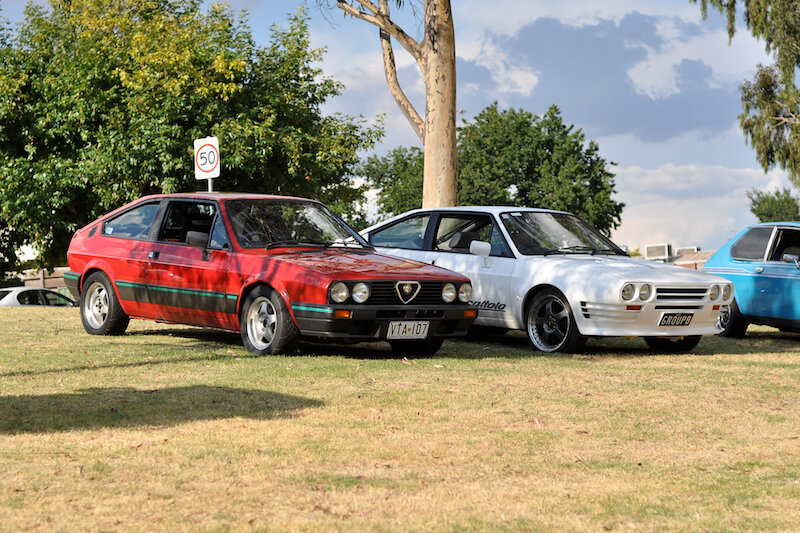    Рядом с оригиналом