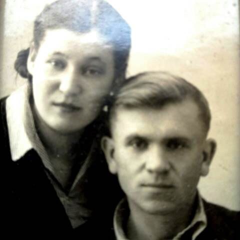 Мои родители в молодости.  Фотография принадлежит  автору Tatiana Fedotova-Московская