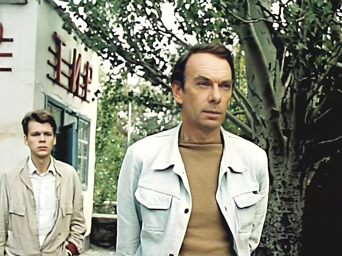 Кадр из фильма «Зонтик для новобрачных», 1986 год, режиссер Родион Нахапетов
