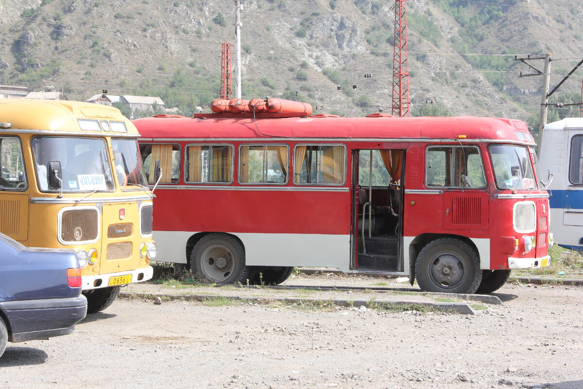 ПАЗ 672 М с одной дверью - чем не музейный экспонат? 