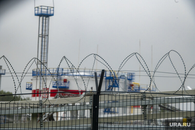    В Японии раскритиковали заявления ЕС о введении потолка цен на нефть из РФ