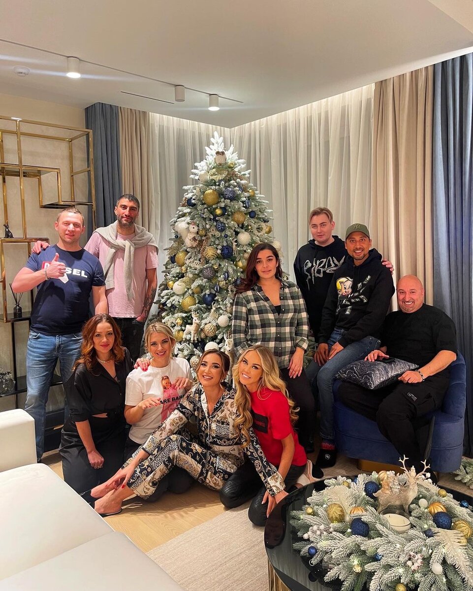    Ольга Бузова пригласила гостей в свою новую квартируСоцсети Ольги Бузовой