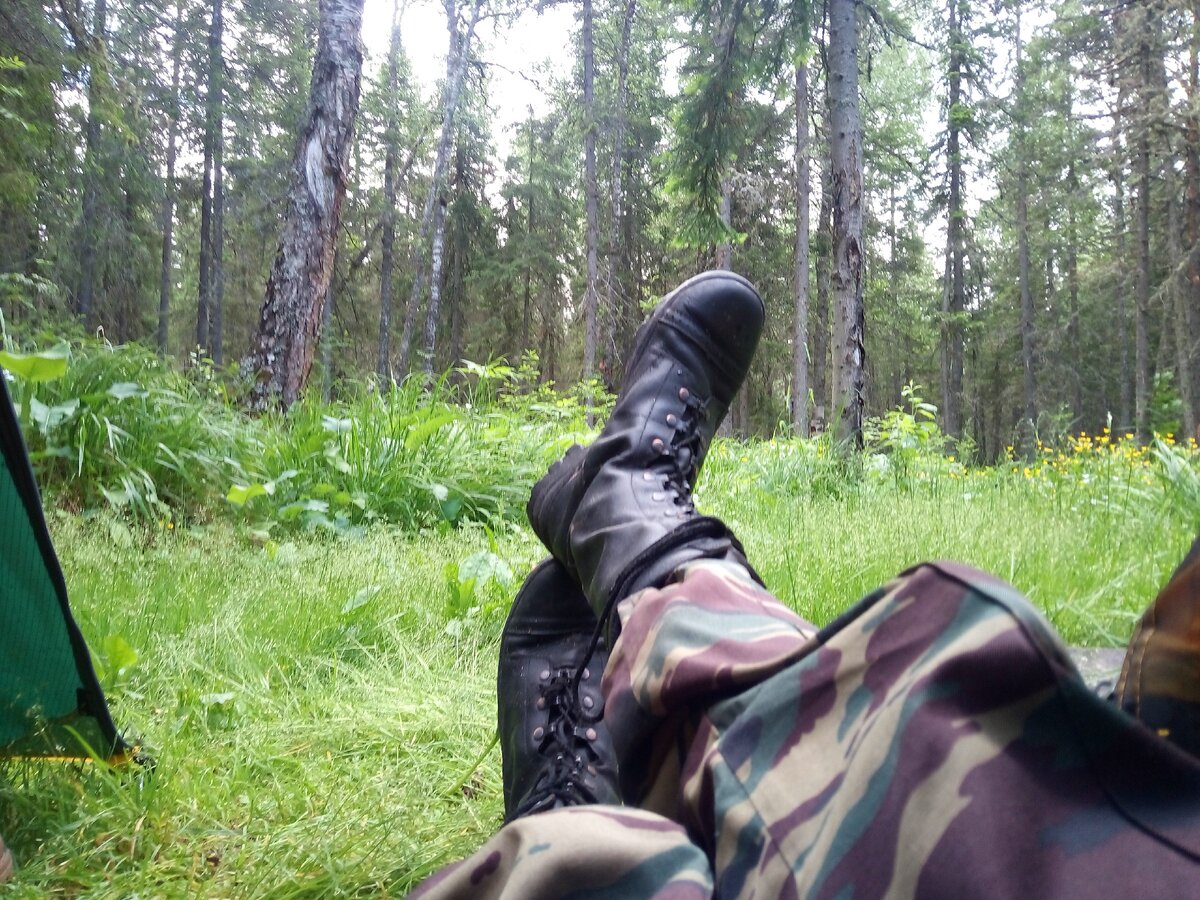 Берцы на привале