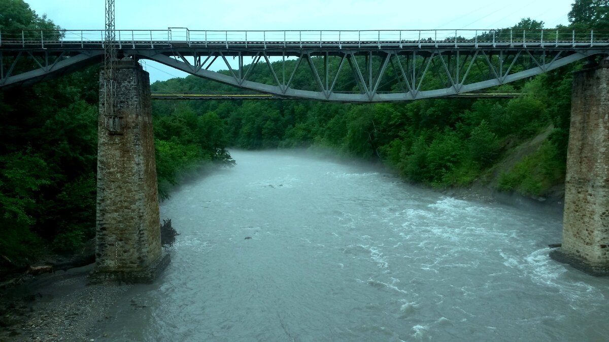 Мост через р. Белую.