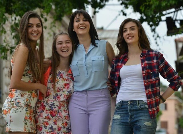 Лучшие турецкие сериалы про школу и любовь, от которых вы не сможете ...
