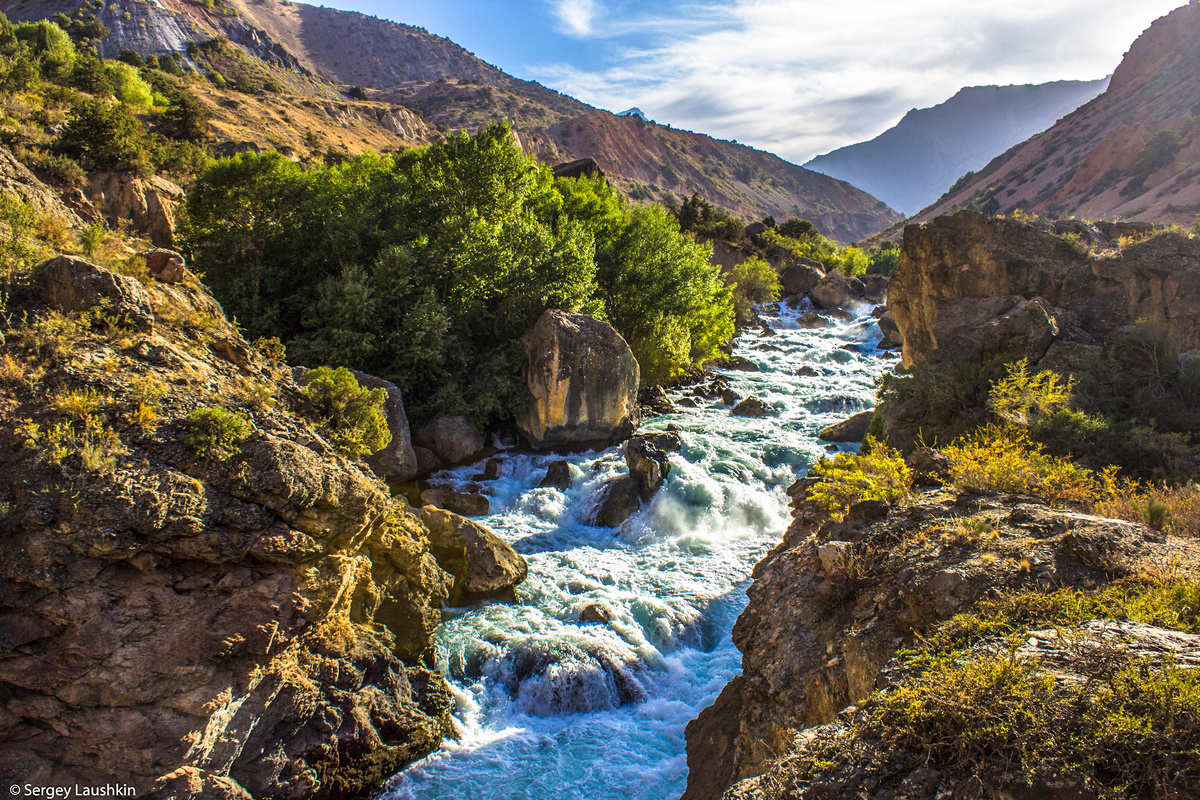 Река Искандердарья.
