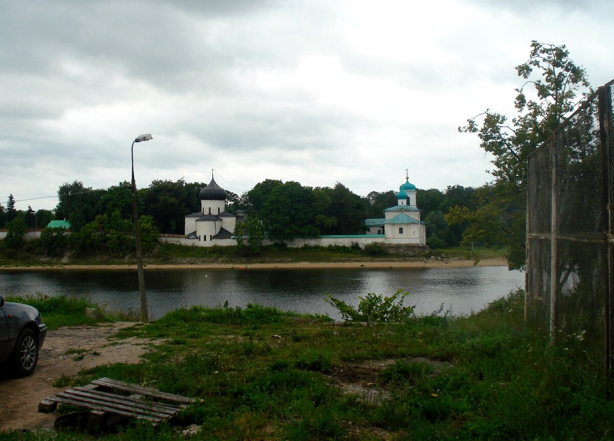 Мирожский монастырь