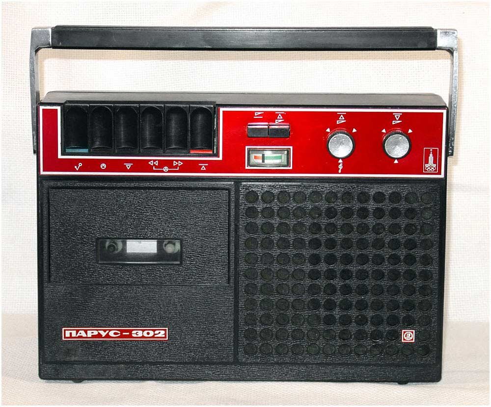 Кассетный магнитофон Парус-302
