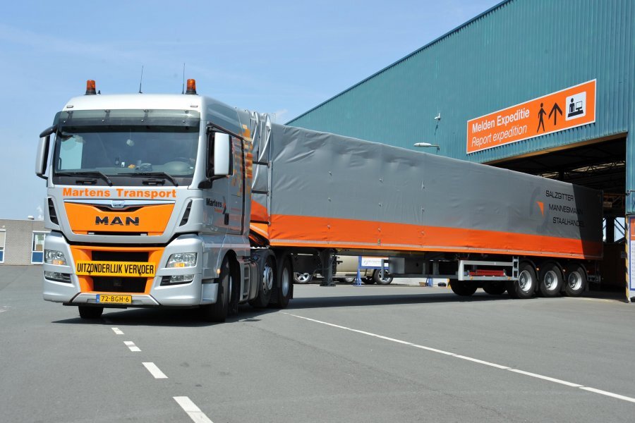 Martens Transport получил полуприцеп Broshuis с инновационной системой Roll-Over