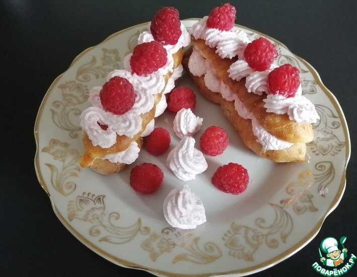 Классический десерт с малиновой ноткой в креме. Такие пироженки нравятся и детям, и взрослым, украсят ваше чаепитие и просто поднимут настроение, как любой десертик!