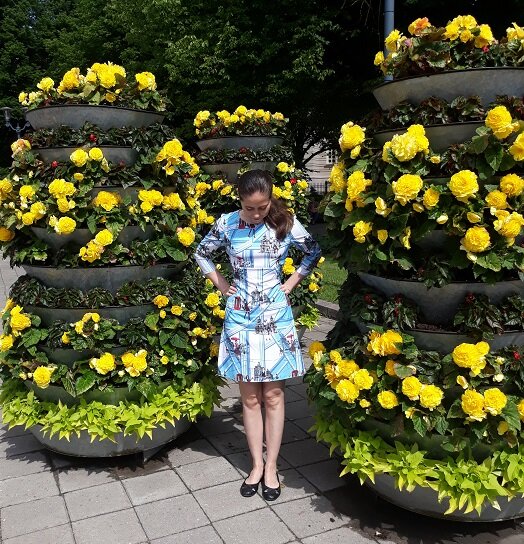 Рига, 16 июня 2020. Репетирую поиск папоротника, но пока нашла только свою талию. :-)