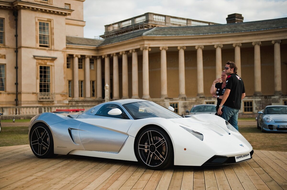 Суперкар Marussia b1