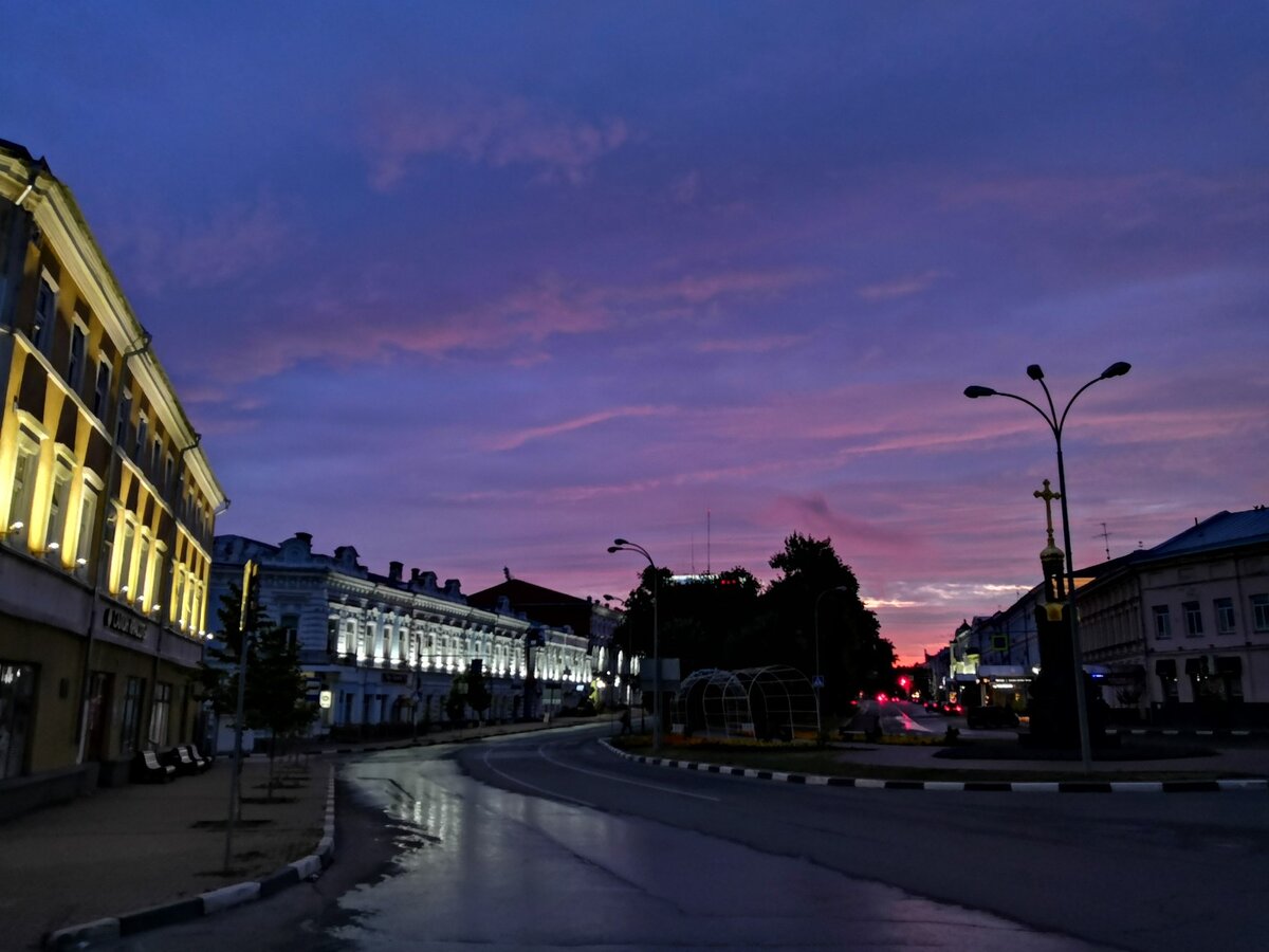 Фото автора. Ульяновск, центральная улица города и бульвар, Гончарова