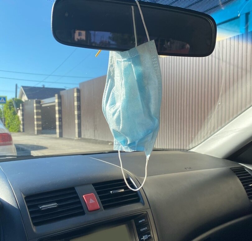 Маска на зеркале - зрелище так себе