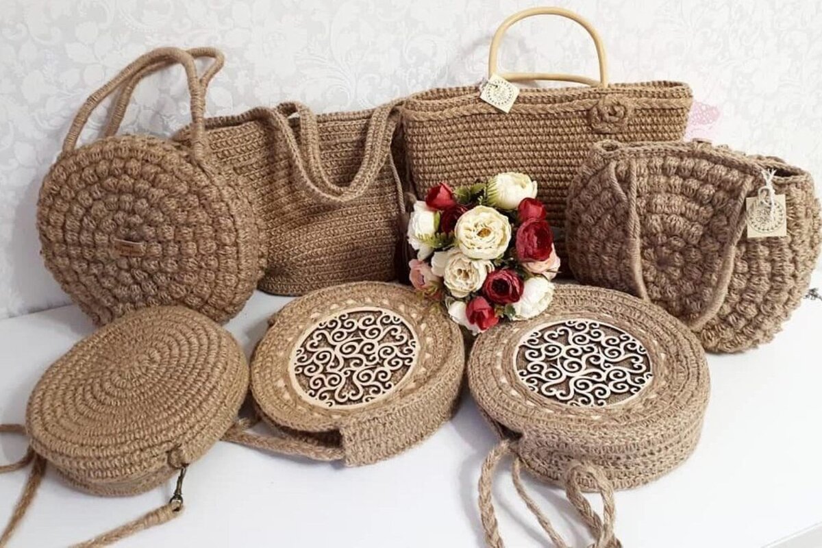 изделия из джутового каната. вязание корзин из джута. вязаные корзины из джута. из джута крючком. корзина из джута.