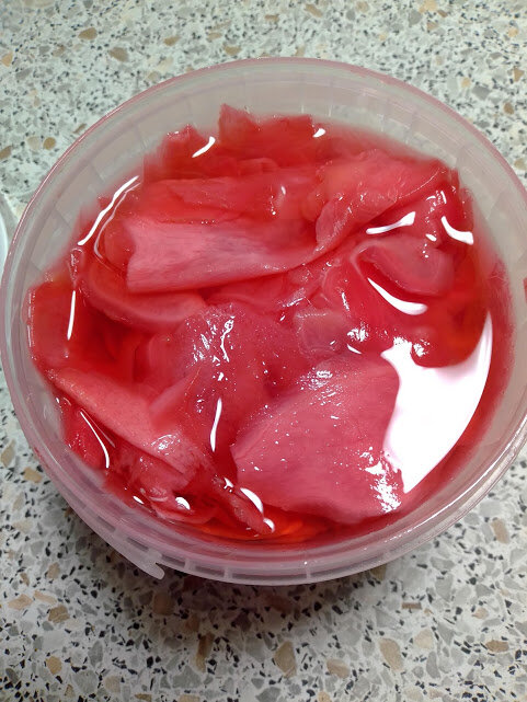 Фото №2. Имбирь внутри баночки.