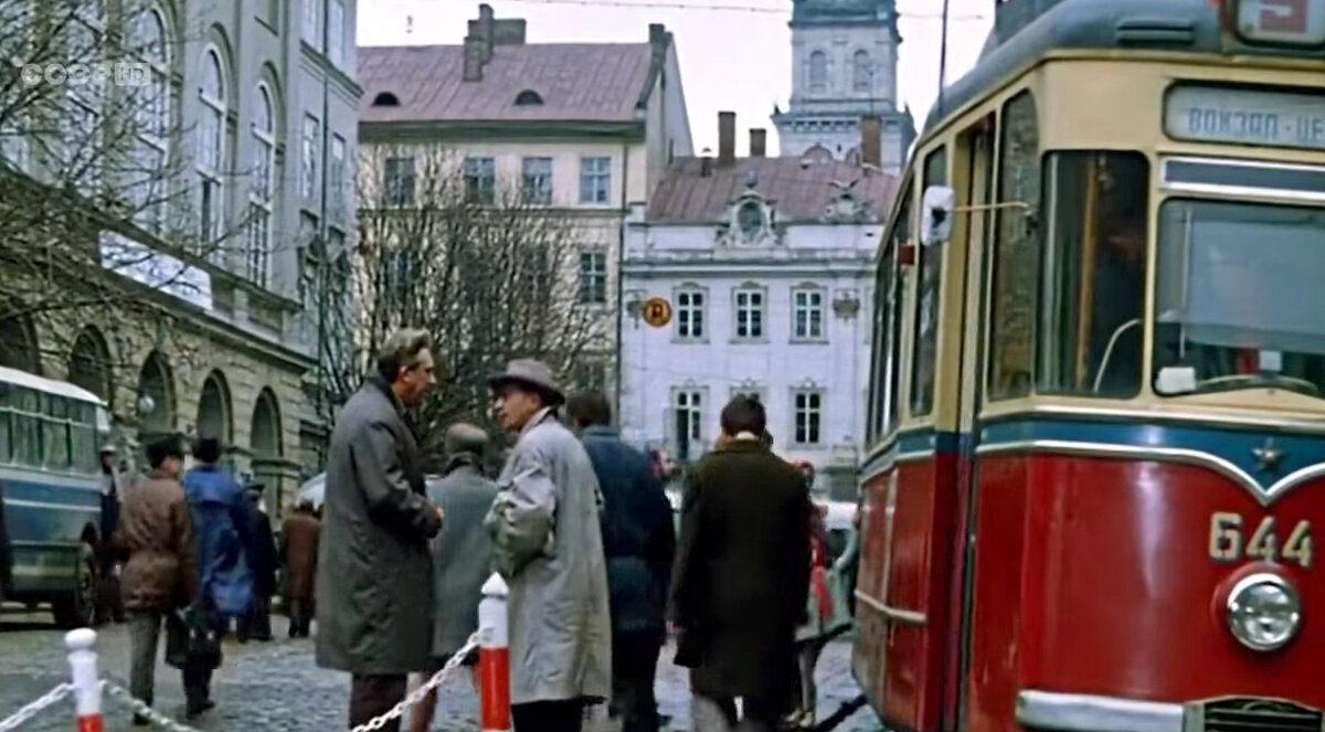 Кадр из кинофильма "Старики-разбойники", 1971 г., режиссер Эльдар Рязанов, сценаристы Эмиль Брагинский, Эльдар Рязанов, композитор Андрей Петров