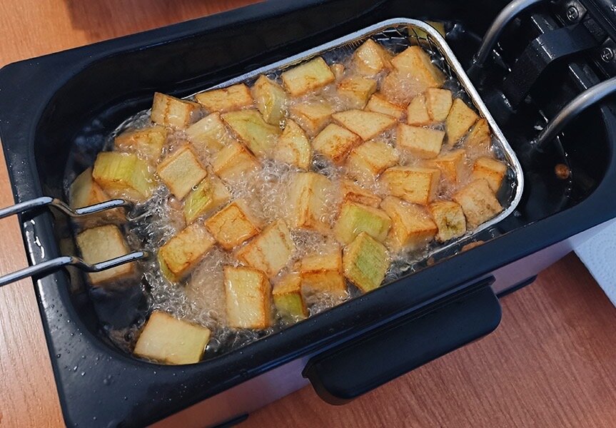 Deep fryer фритюрница wn-df 1001. Hot air fryer. Фритюрница сентек 1430. Масло фритюр отработка. Фритюр на 8 литров.