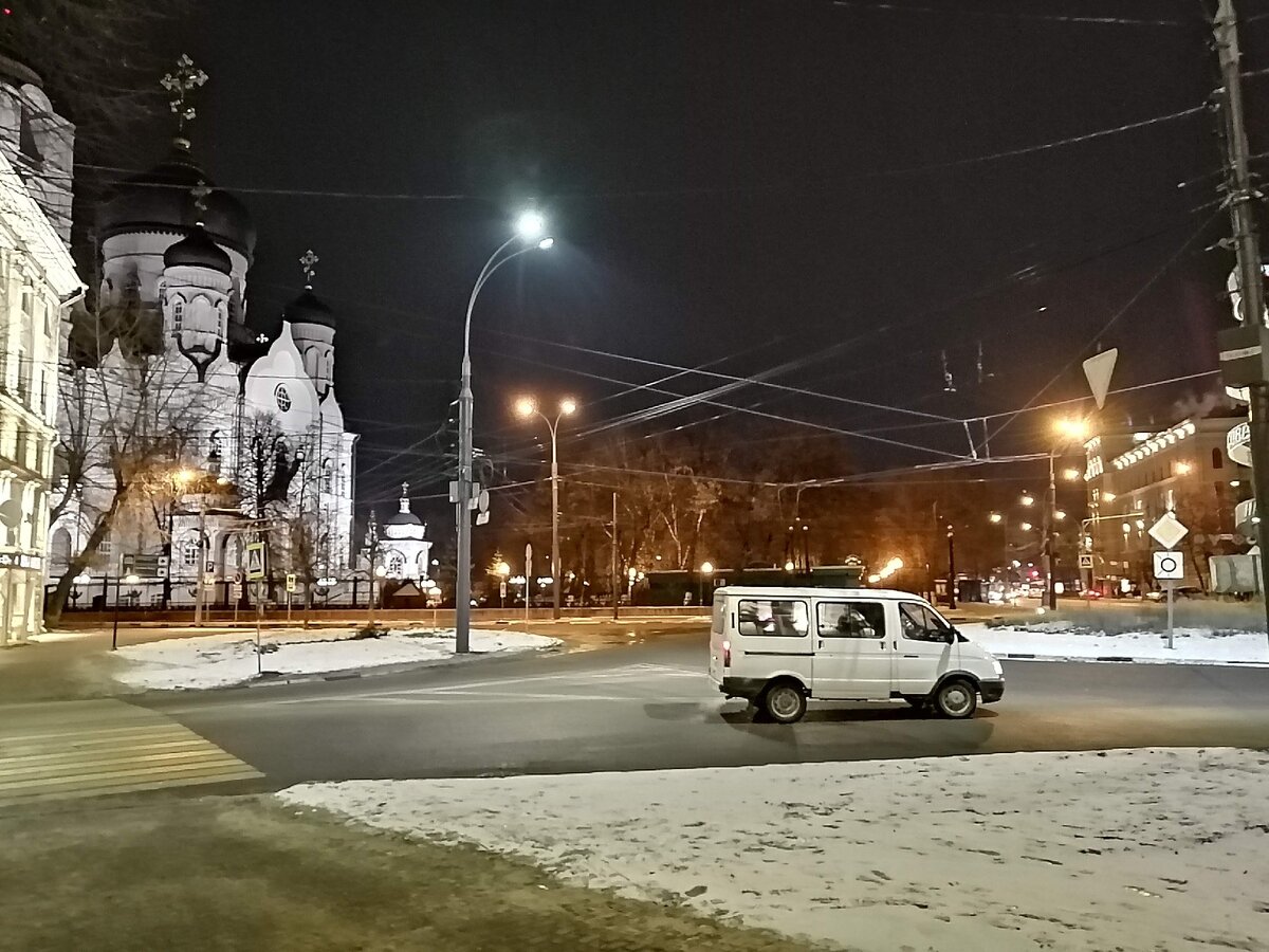 Воронеж, когда погода хорошая и погулять приятно.