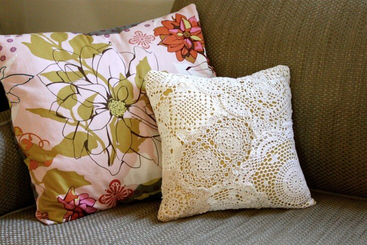 73 Идеи для декоративных подушек своими руками (с фото)