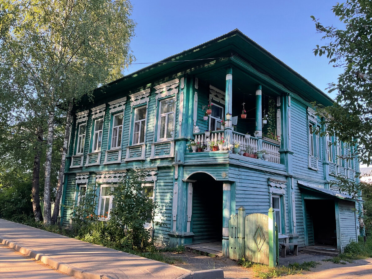 Дома тотьма. Дом купца Белова Тотьма. Тотьма Загородная 76. Тотьма а.а. Озерков. Тотьма Урицкого 25