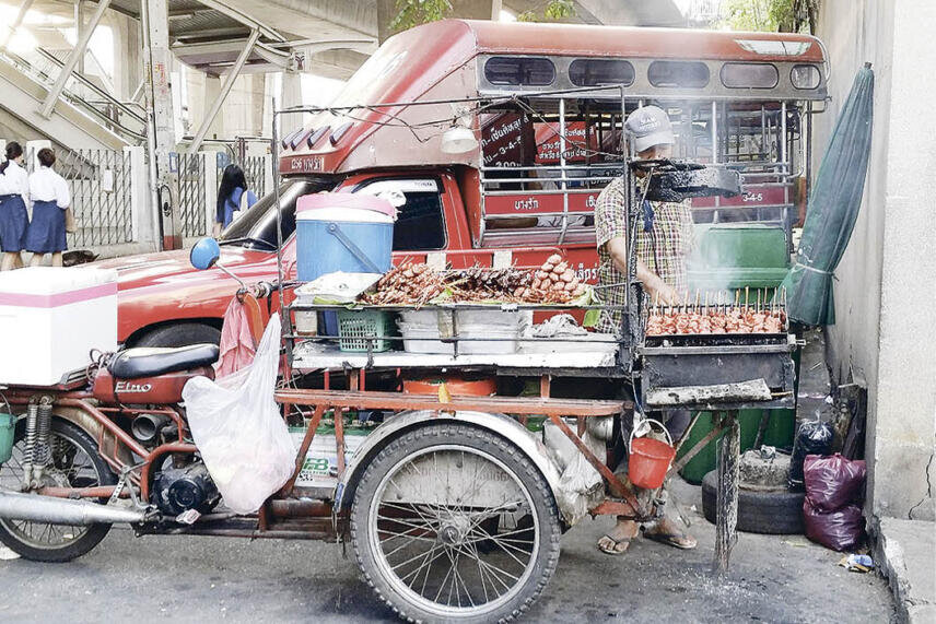 Таиланд, Бангкок. Подобные закусочные на колёсах не редкость в странах Азии. Фото: pixabay.com 