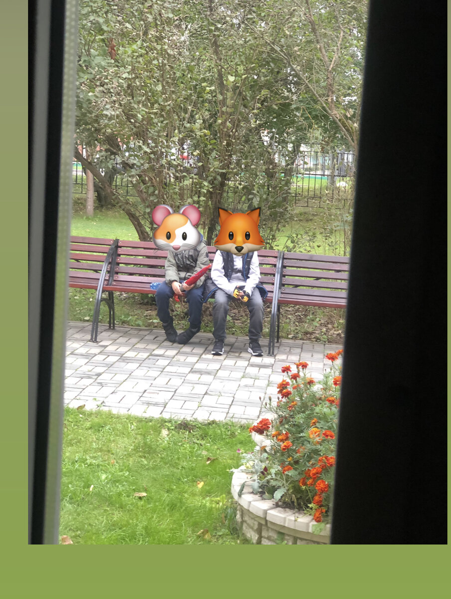 Фото мое. Вышли с Марусей и обомлели. Тайком снимаю, из музыкальной школы. 