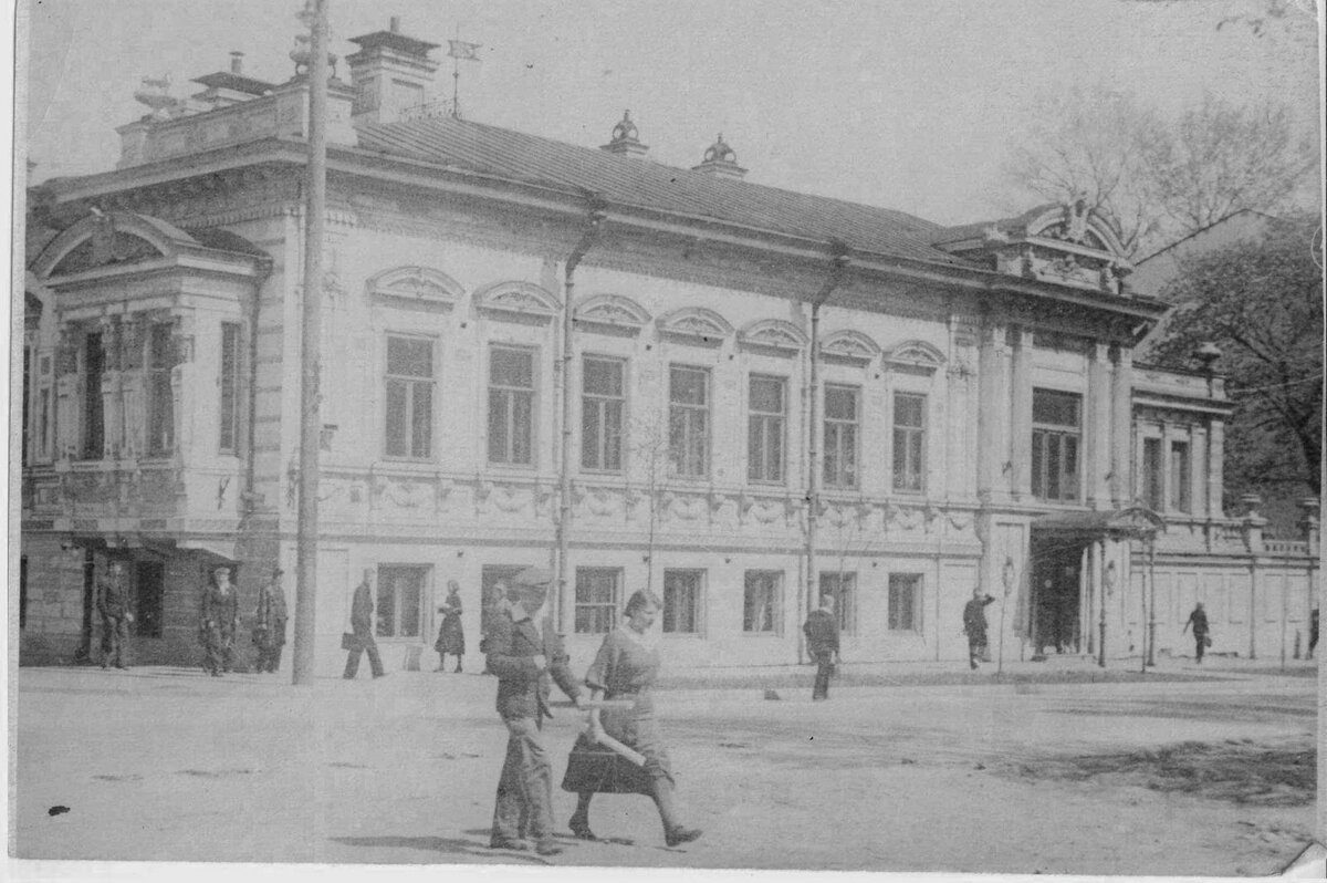 Вид на дом Бурмистровых. Фото 1930-х годов (Фото из архива литературного музея)