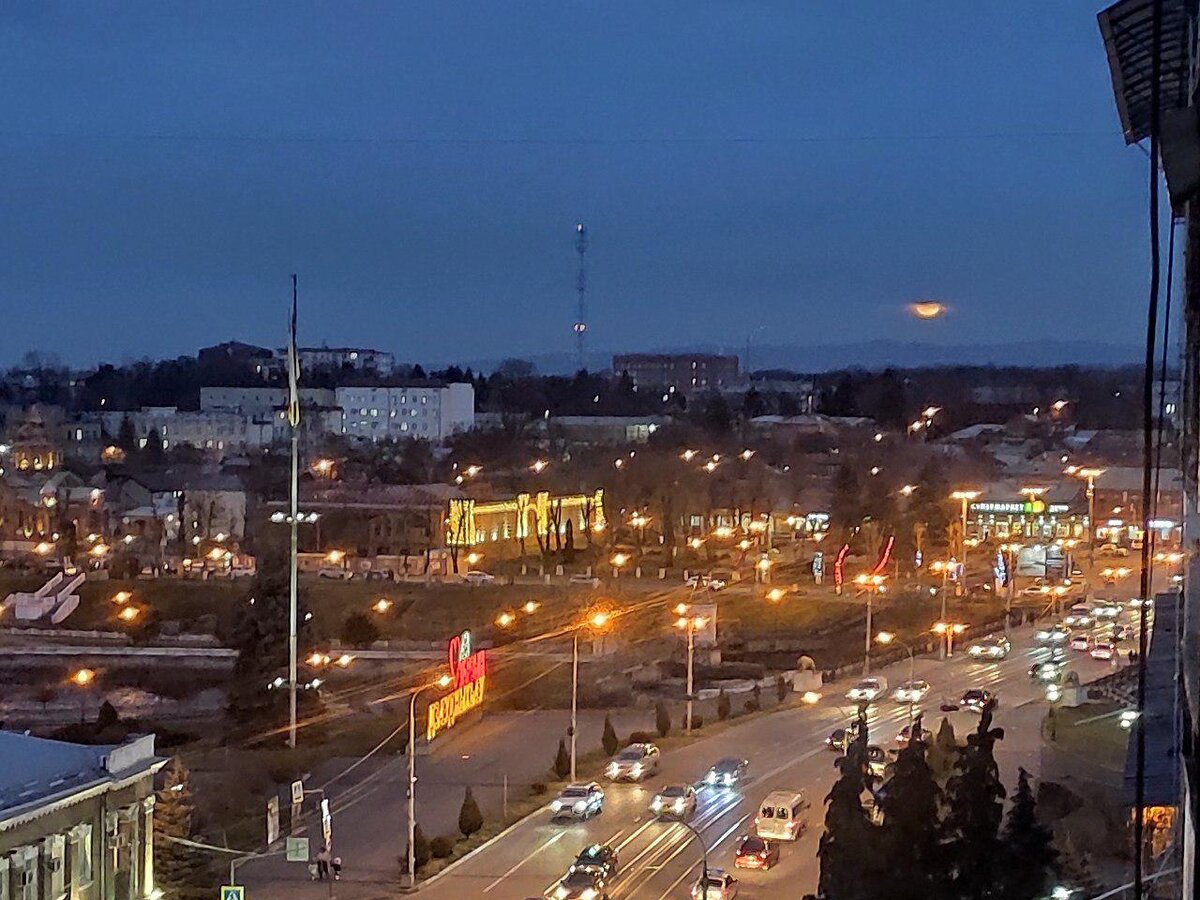 Вид на Владикавказ вечером, фото Е.Малышева