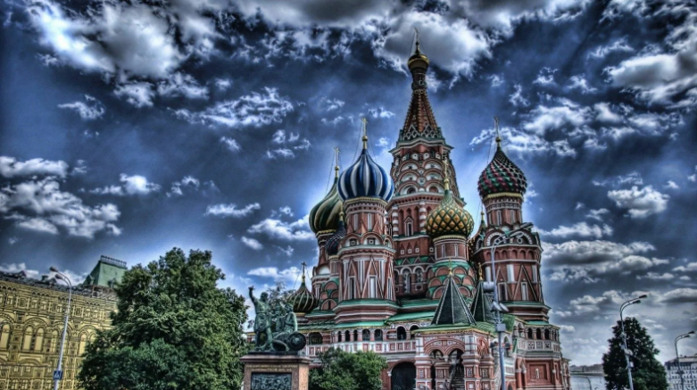 Зла не хватает