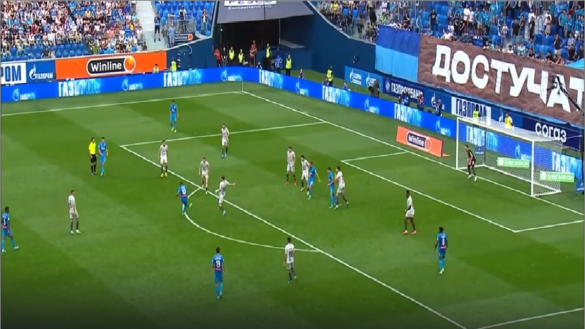 Малком открывает счет