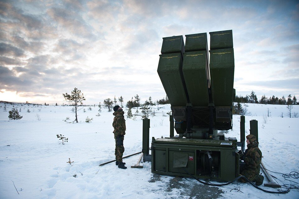    Литва не передаст Украине гаубицы Panzerhaubitze 2000 и зенитные комплексы NASAMS  wikimedia.org