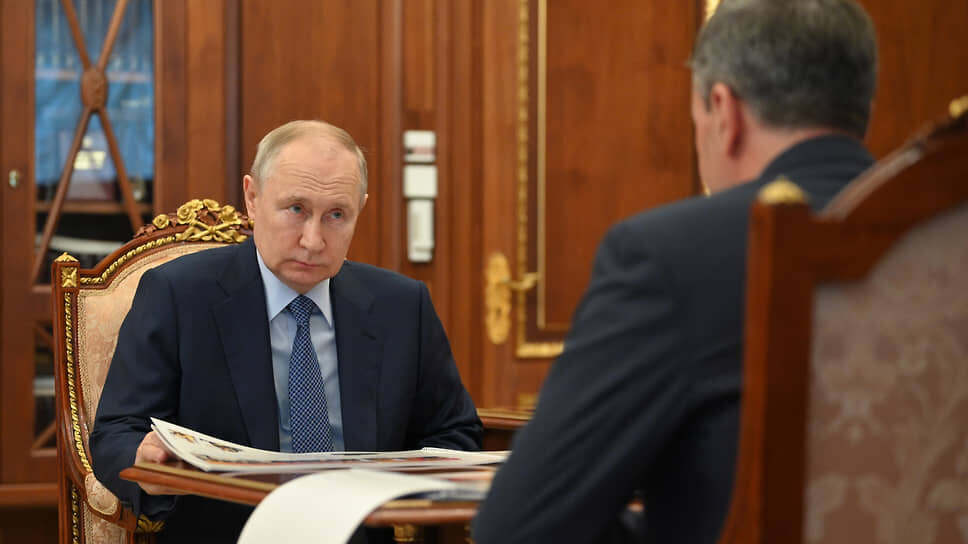 Фото: пресс-служба президента РФ📷Президент РФ Владимир Путин во время встречи с Алексеем Комиссаровым