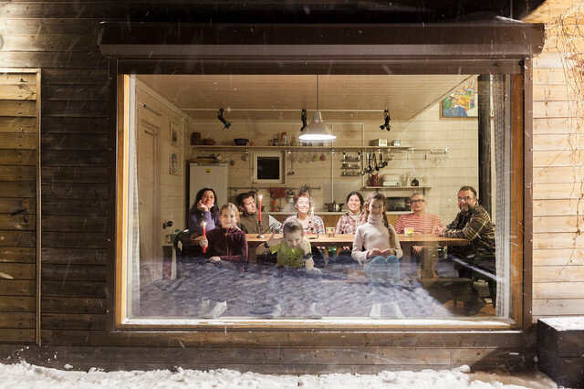 Панорамное окно в гостиной