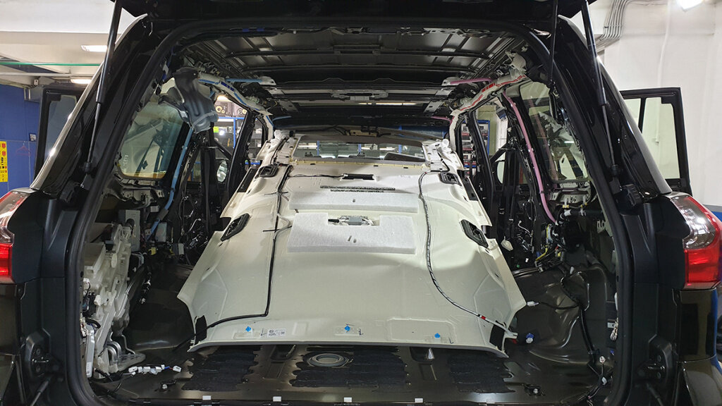 Голый потолок лексуса
