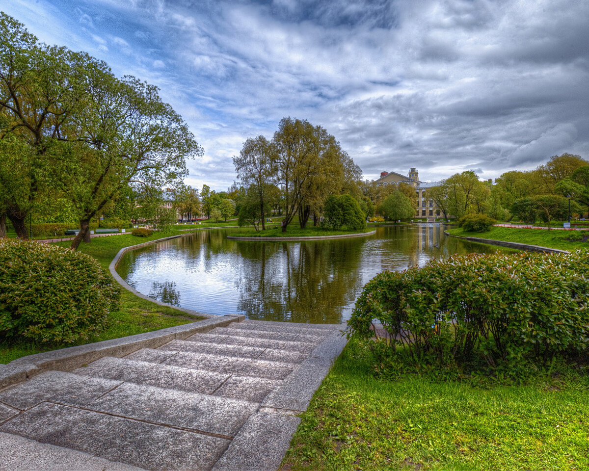 "Россия — это континент, который притворяется страной. Россия — это цивилизация, которая притворяется нацией." (С)Жозе Мануэл Баррозу


Москва