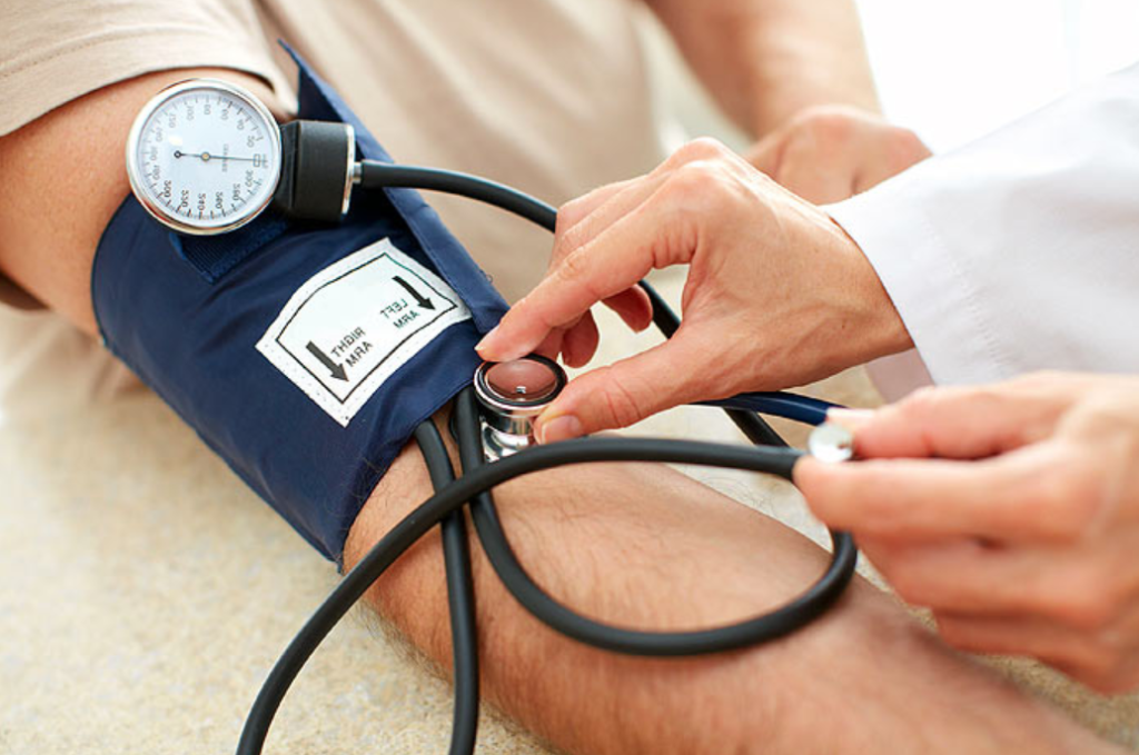 Измерение давления с помощью классического тонометра