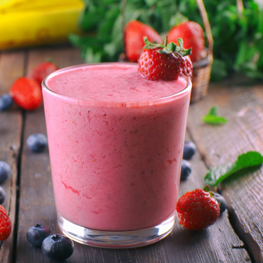 смузи эль. коктейль из ягод. смузи малина базилик. коктейль из ягод. фруктовый коктейль.