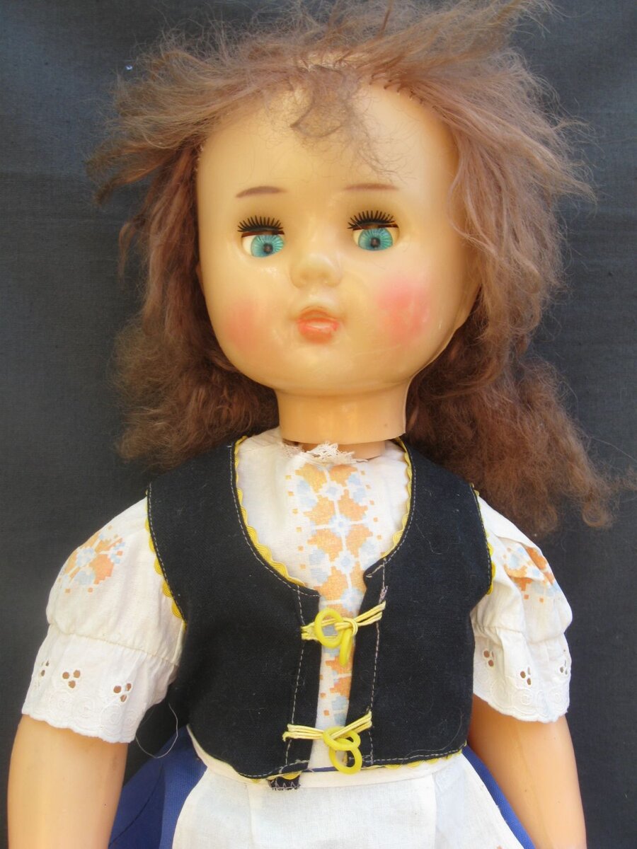 Кукла Марина. Московская фабрика игрушек им. 8 Марта.